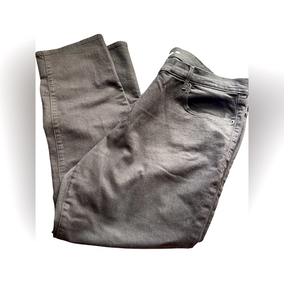 Old Navy Charcoal Curvy Straight Jeans - Picture 1 of 5